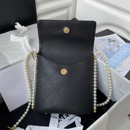 chanel Small Hobo Bag black